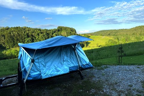 Thule Outset am Campingplatz beim Bauernhof