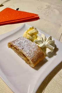 Apfelstrudel